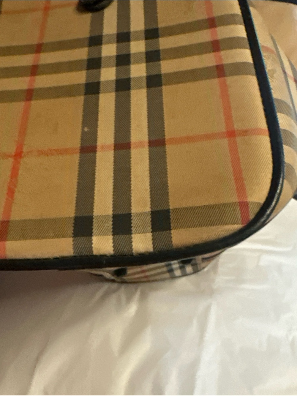 Vintage Burberry Plaid Duffel Boston Bag with Black Leather Trim - Picture 12 of 16